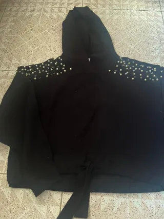 Sudadera Zara con perlas