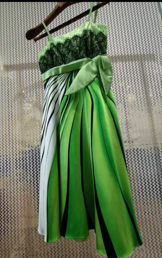 Vestido de fiesta verde y negro