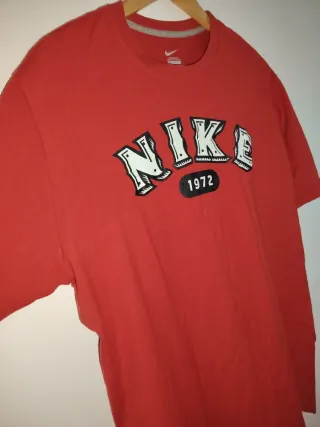 Camiseta Nike Roja Talla L