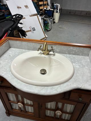 Mueble de baño madera y mármol