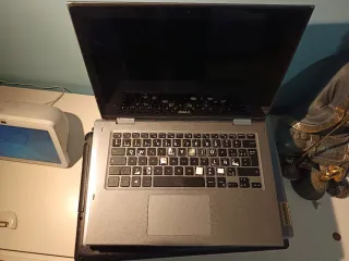 Laptop Dell Latitude Plata y Negro