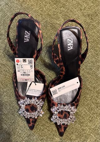 Zapatos Zara Animal Print con Pedrería