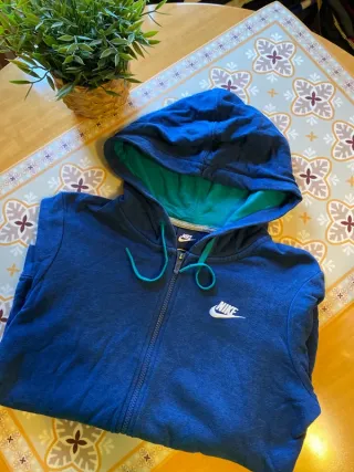 Sudadera Nike con cremallera azul
