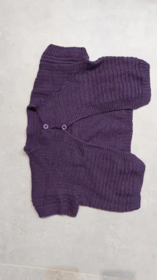 Jersey morado con botones