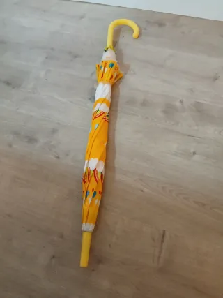 Paraguas infantil arcoíris y nubes