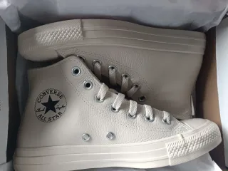 Converse Chuck Taylor All Star piel Beige unixes