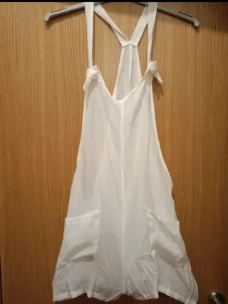 Mono corto blanco con bolsillos