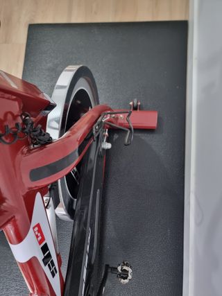 Bicicleta Spinning BH + Alfombra