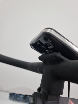 Bicicleta Spinning BH + Alfombra