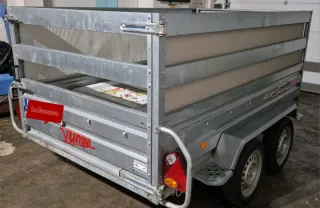 Remolque de carga con lona