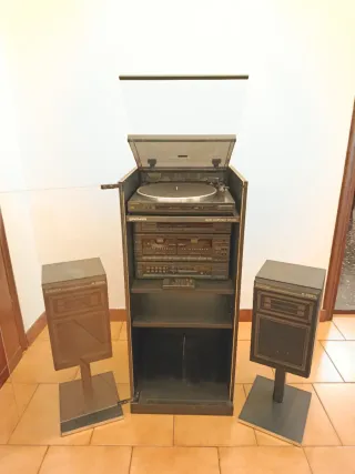 Stereo Pioneer anni '80 con giradischi