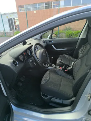 Peugeot 308 2011