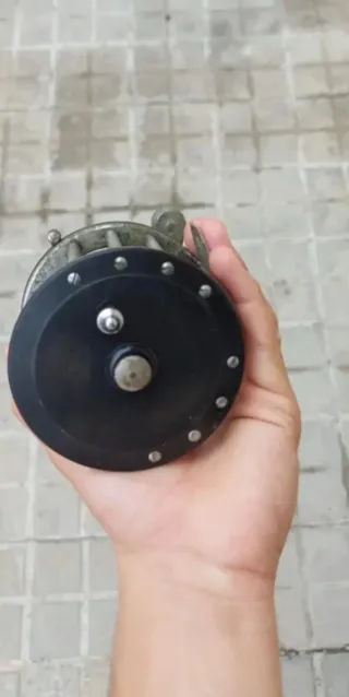 Carrete de pesca antiguo