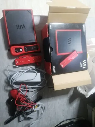 Nintendo Wii Mini Roja + Juegos y Accesorios