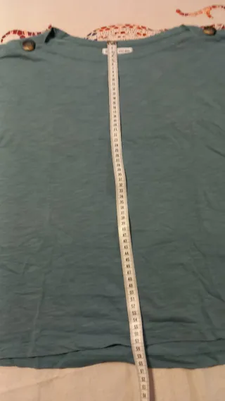 Camiseta Sfera Turquesa Botones Hombro