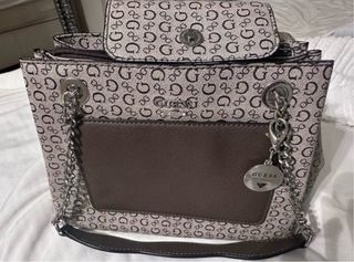 Bolso Guess Monogram Marrón y Beige