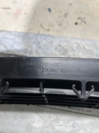 Rejilla Delantera Golf 5 (2003-2008)