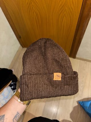 Gorro de lana marrón