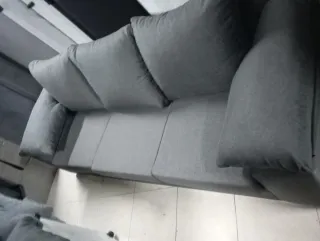 Sofá 3 plazas gris tela