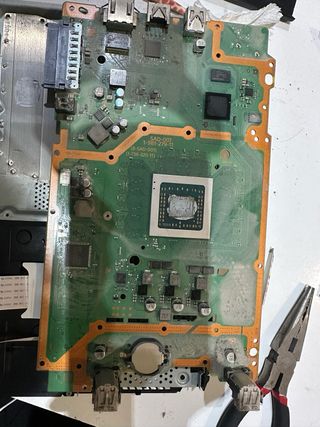 Limpieza y cambio pasta térmica PS4 y madops3drif