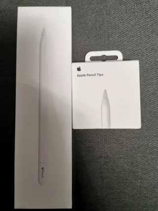 Apple Pencil USB-C y puntas.