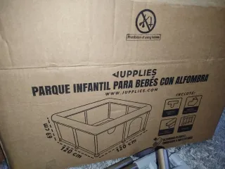 Parque infantil 120 cm X 120 cm Como nuevo