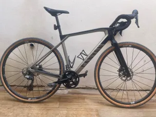 Bicicleta Gravel Canyon