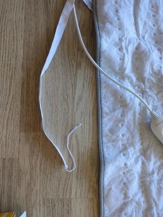 Manta eléctrica Medisana rota