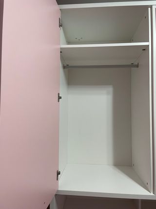 Cama abatible rosa y blanca