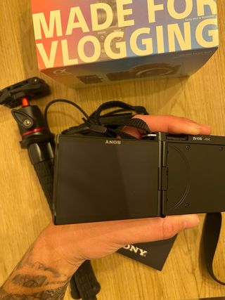 Kit Vlogging Sony Cámara FV-E10 + Accesorios