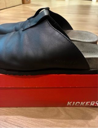 Kickers Zuecos Negros