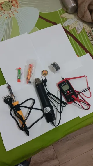 Multímetro, Pistola Aire Caliente y Soldador