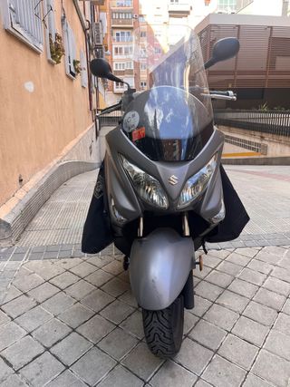 Suzuki Burgman 125cc Maxiscooter 28k km