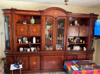 Comedor madera maciza con mesa, sillas y comoda