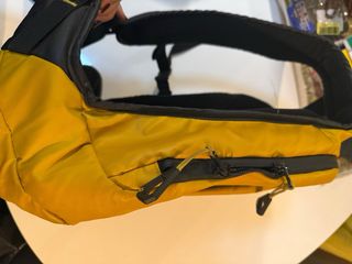 Mochila Samsonite Amarilla y Negra