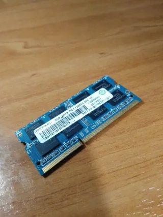 Memoria RAM DDR3 2GB Portátil PC3-10600S