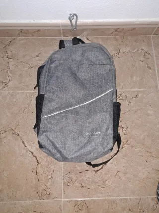 Mochila gris