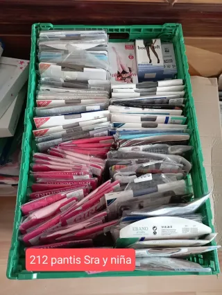 LOTE PAQUETERIA Y ROPA INTERIOR