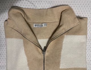 Jersey Stradivarius cremallera rayas beige y blanc