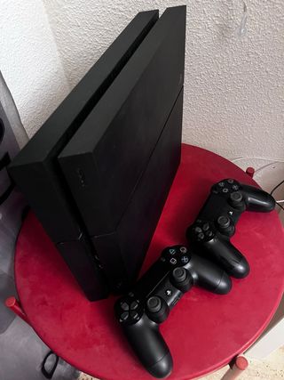 Consola PlayStation 4 Negra + 2 Mandos 1TB