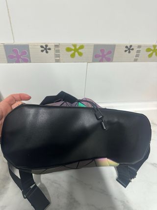 Mochila geométrica holográfica reflectante grande