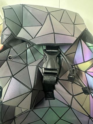 Mochila geométrica holográfica reflectante grande