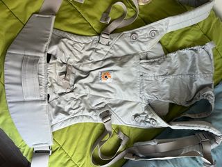 Mochila Ergobaby Portabebés Gris