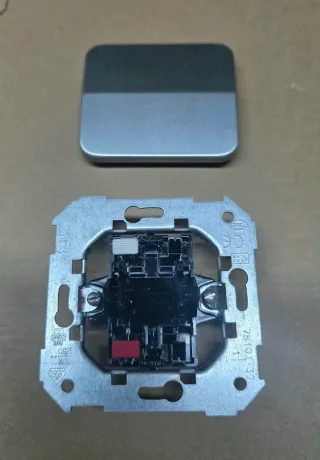 Simon 75 Tapa Enchufe 2P+T.T. LAT