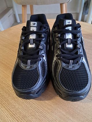 New Balance 740 Preto