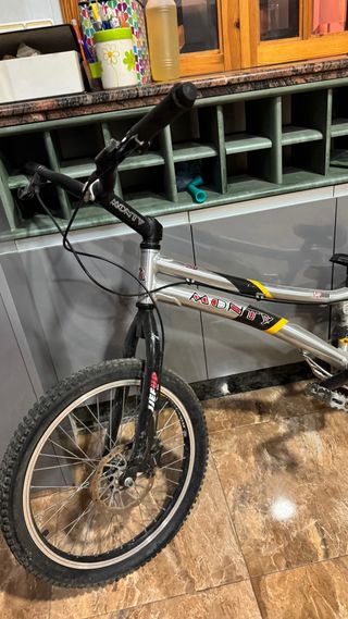 Trial Monty( Edicion limitada Cesar Cañas