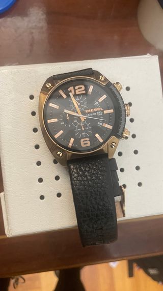 Reloj Diesel Negro y Dorado