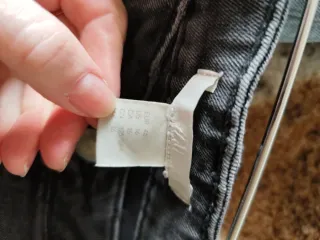 Mom fit jeans grises rotos talla 46