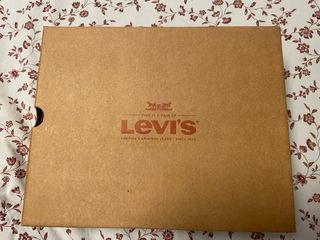 Sandalias Levi’s originales NUEVAS – Talla 38