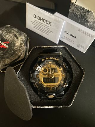Casio G-Shock Negro y Dorado